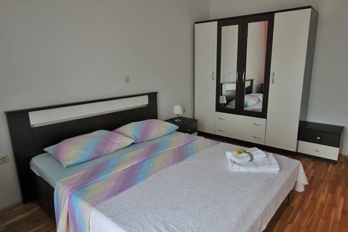 Apartmani Ante Jasenice  Exterior photo